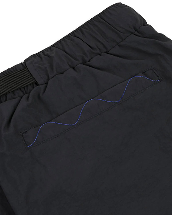 HIKING SHORTS -CHARCOAL- | FLOWP ONLINE STORE